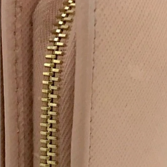 Prada Saffiano Pink Women's Wallet - Picture 7 of 9